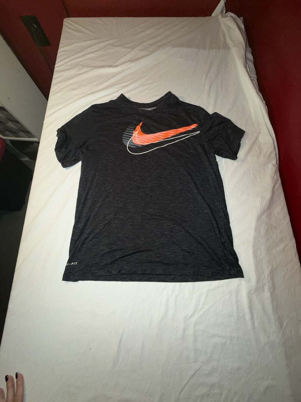 Nike Dri-FIT T-Shirt Size M Black Heather Orange Graphic Swoosh